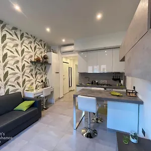  Apartment R39 Modern With Private Parking Italy