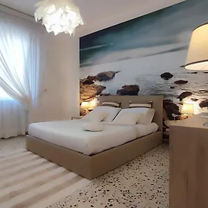 a-casa-di-ezio-e-paola.hotelitalianriviera.com/